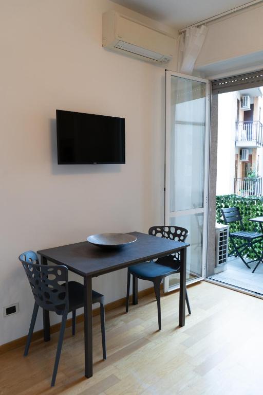 Washington Suite - Aria condizionata e balcone 15min dal Duomo, Milan