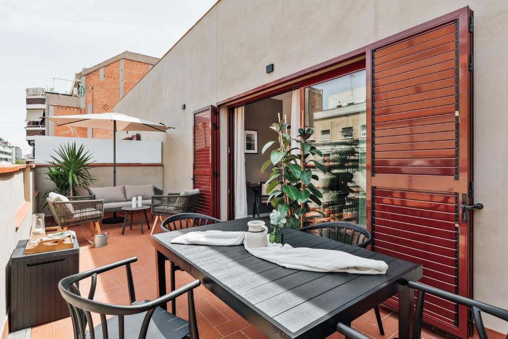 Tilapa - 2 bedrooms and terrace in Sant Antoni, Barcelona