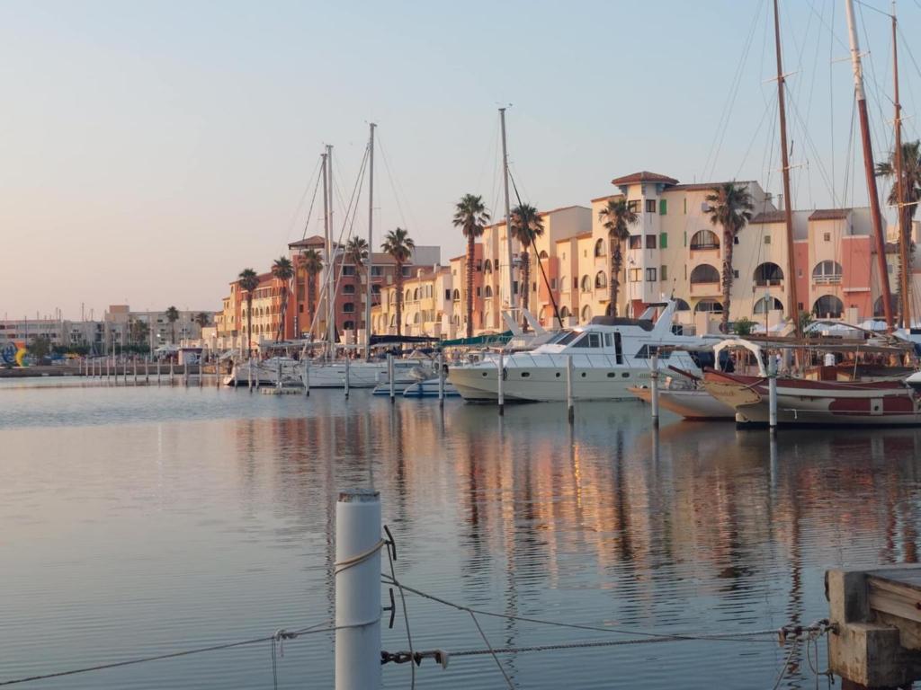 Port Leucate - Résidence Les Marinas - 4 personnes - Maisonnette avec mezzanine et terrasse, Leucate-Plage