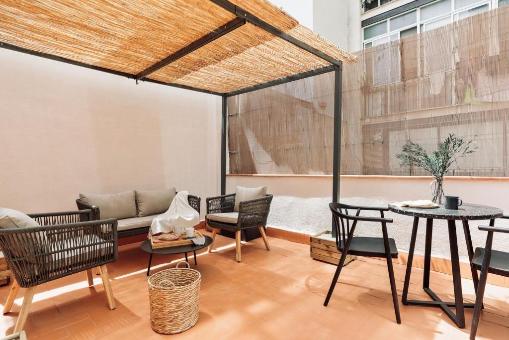 Acconci - Studio and terrace in Eixample Esquerra, Barcelona