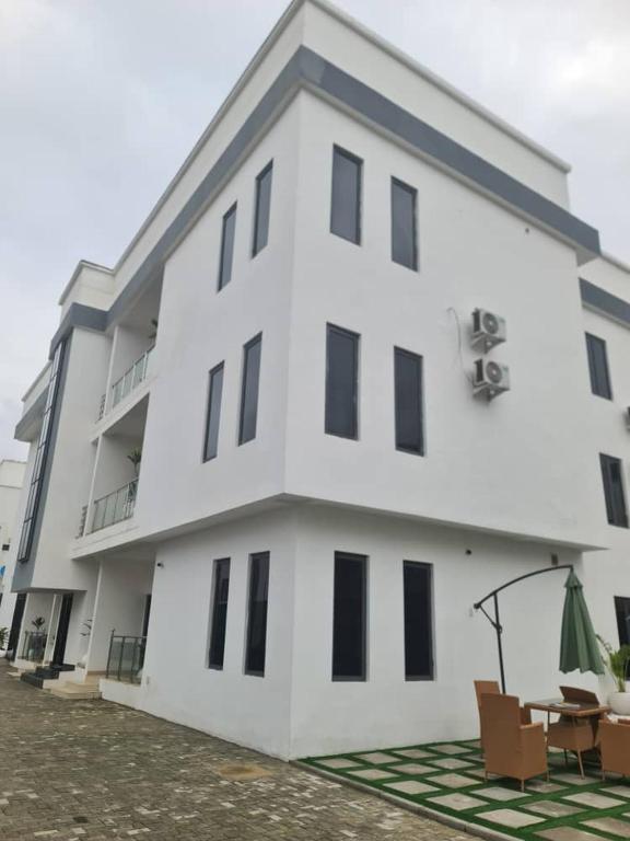 Nook & Cranny apartment jahi, Mama