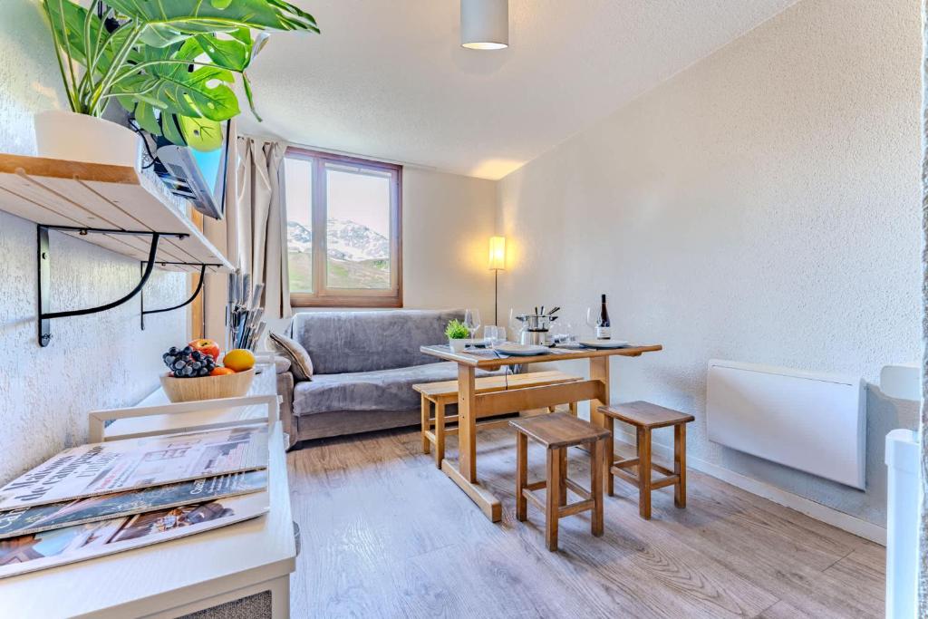 Ski-In Ski-Out 2BR Apartment with Mountain View - Val Thorens - Résidence le Joker - 1