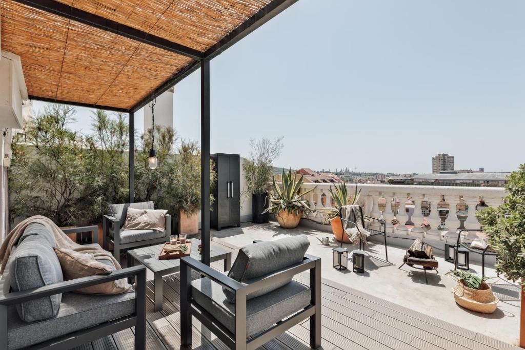 Fuji - 2 bedrooms and terrace in Eixample Esquerra, Barcelona