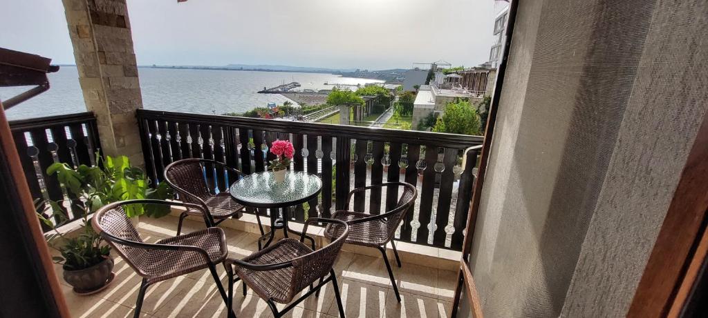 Tryavna Beach Violet 42, Sveti Vlas