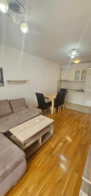 Apartmani Safarikova - 4