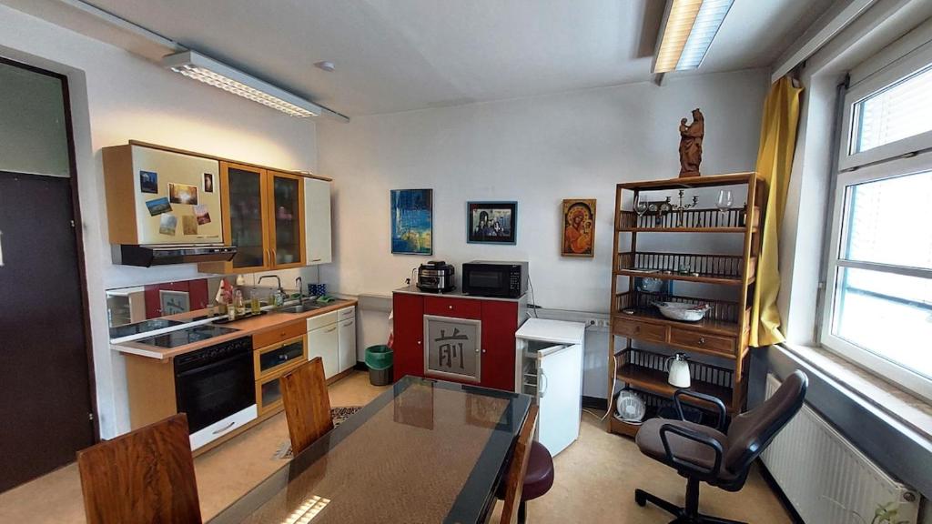 1 Zimmer Apartment mit Balkon - 4