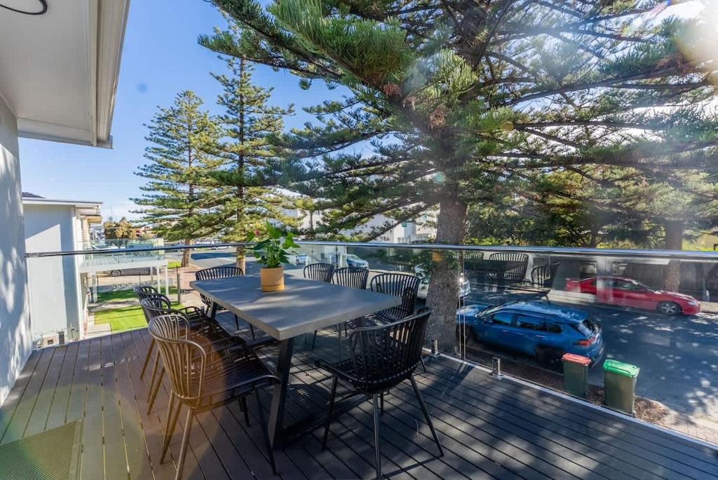 Seabreeze Studio, Glenelg