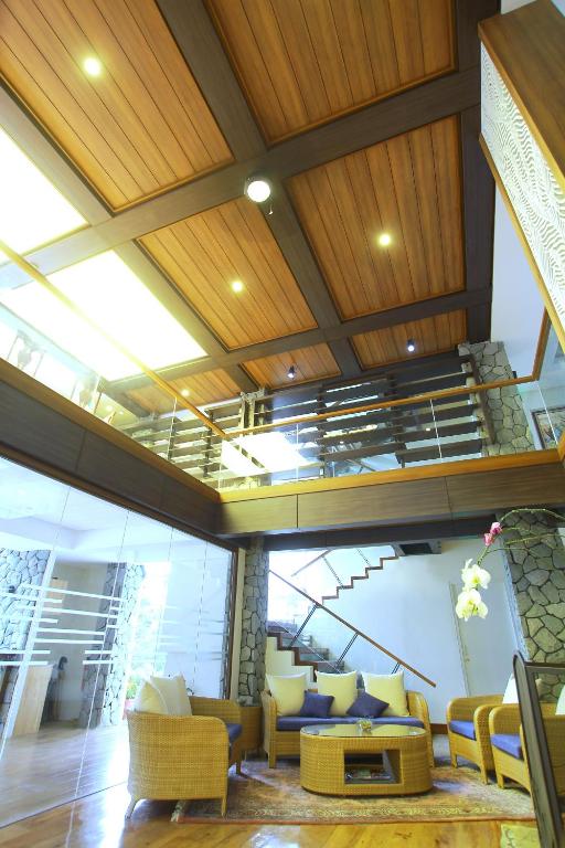 Lobby, Grand Sierra Pines Hotel in Baguio
