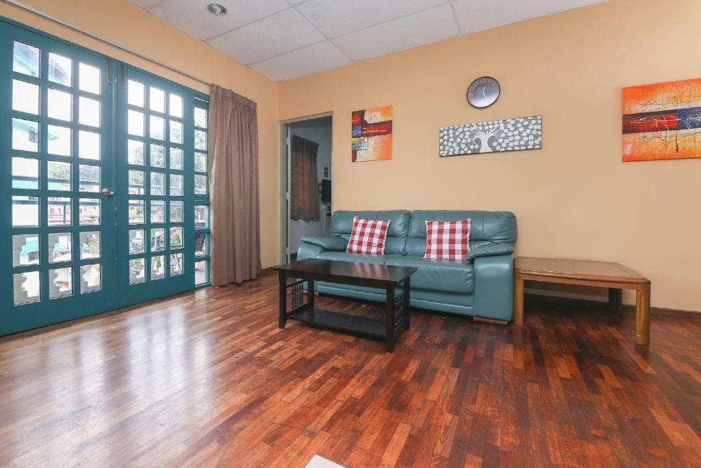 Lobby, Hotel O Check In 2 in Cameron Highlands