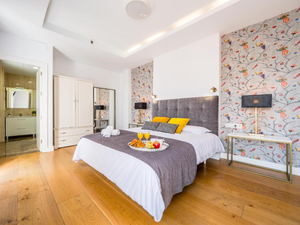 CENTRAL SUNNY PENTHOUSE - Premium apartment - 2