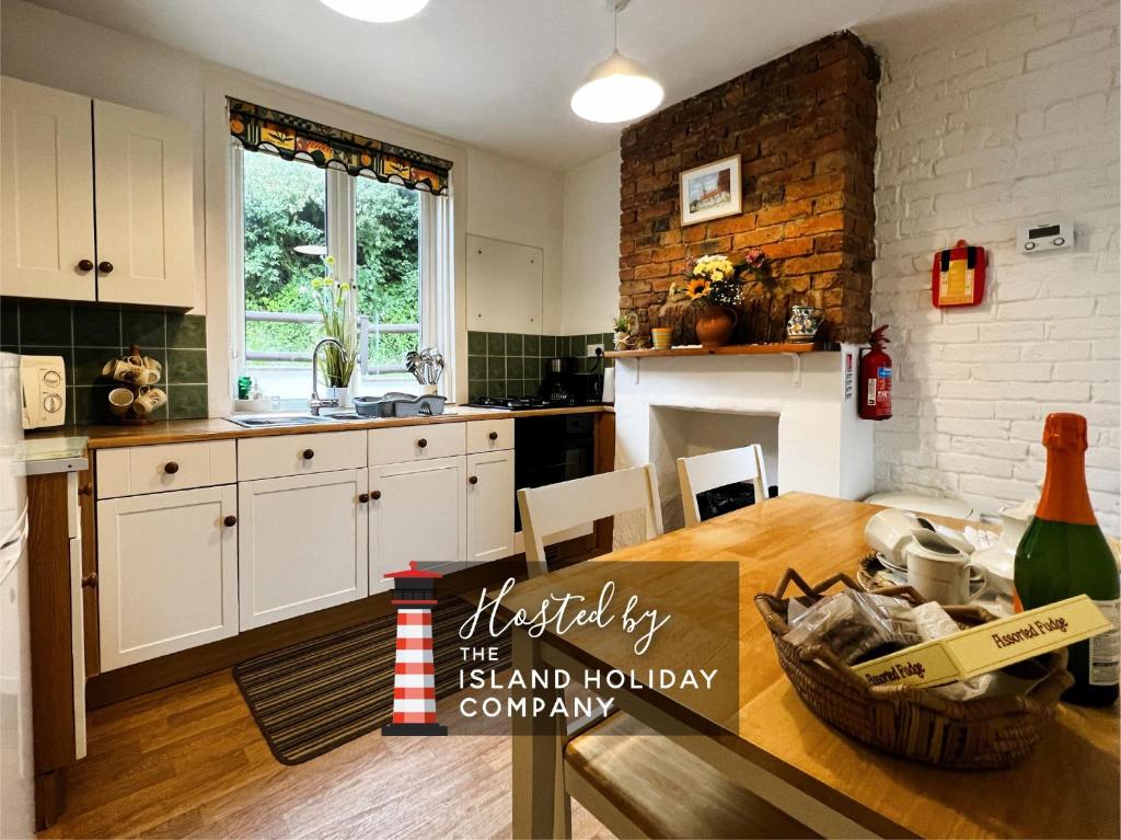 Charnwood Cottage, Brading