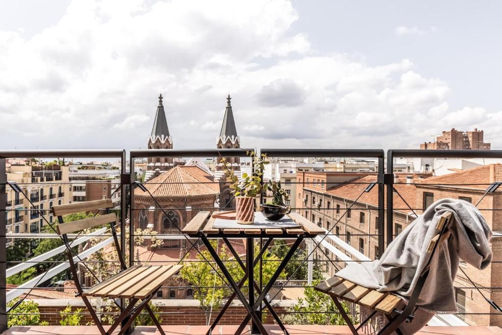 Llivia - 3 bedrooms and terrace in Almagro, Мадрид