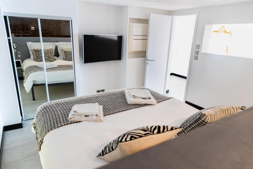 Luxury Duplex 2BR Panoramic Sea View Monaco - 3