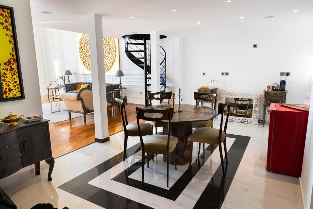 Luxury Duplex 2BR Panoramic Sea View Monaco - 4
