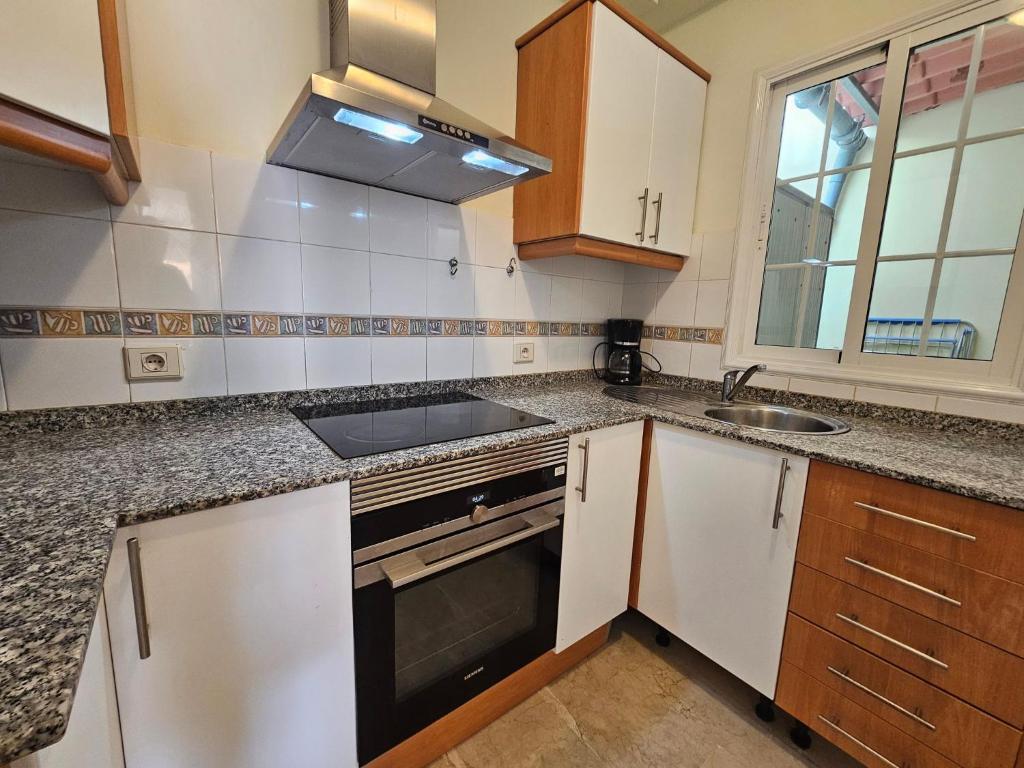 Cozy home with terrace and access to swimming pool - 5