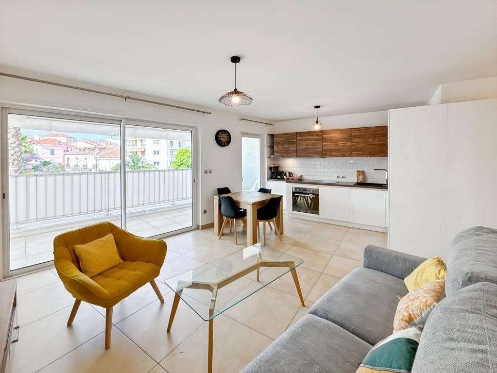 CAM103 - Beau 2 pièces avec terrasse, Cannes