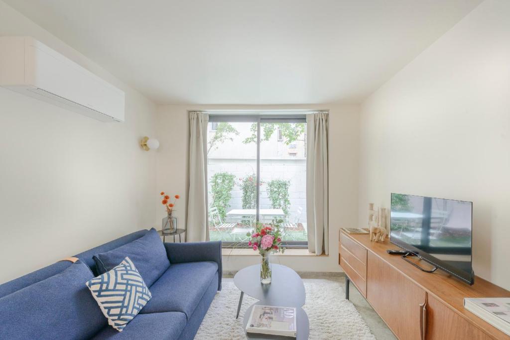 Maison Alcôme - Elegant Artist's Residence with Private Garden - 3