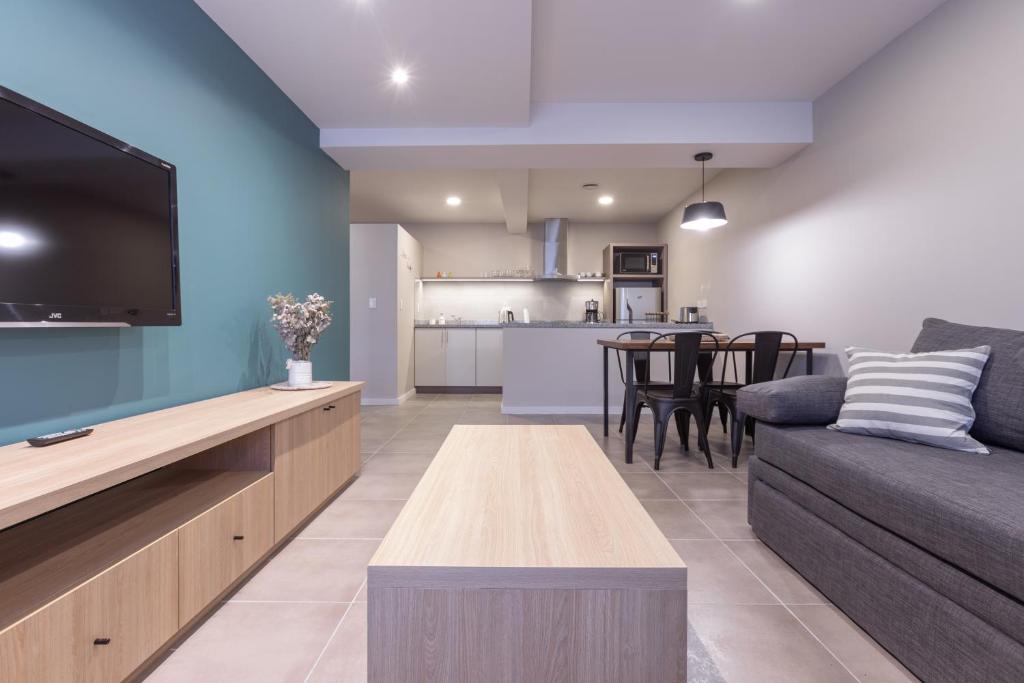 Departamento centrico, nuevo y con vista! - 1