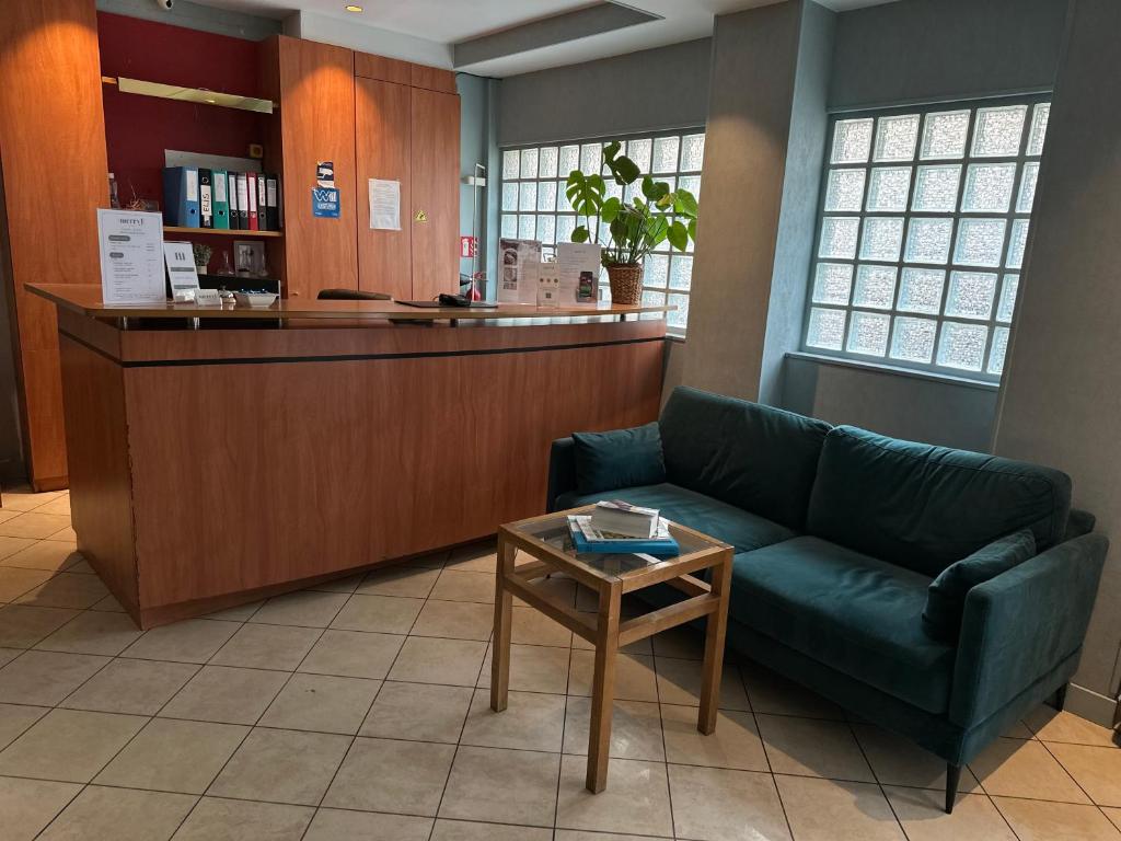 Merryl Hotel - 5