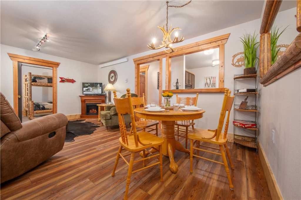 RMR: Tensleep A5 Condo in Teton Village, Teton Village