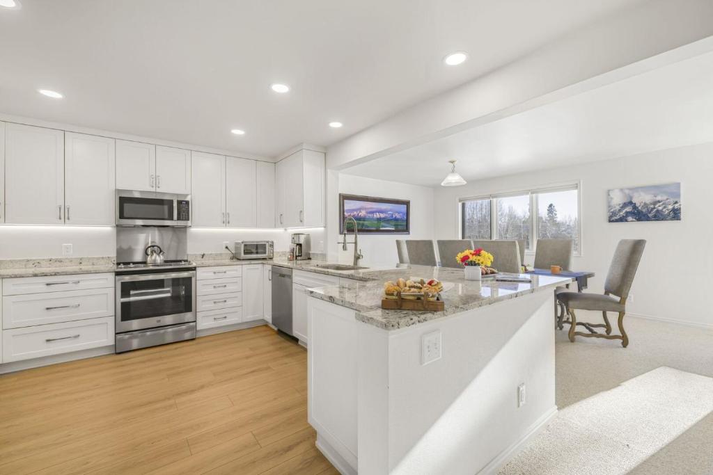 RMR: Mountain Ash 1 Condo in The AspensWilsonWY, Wilson