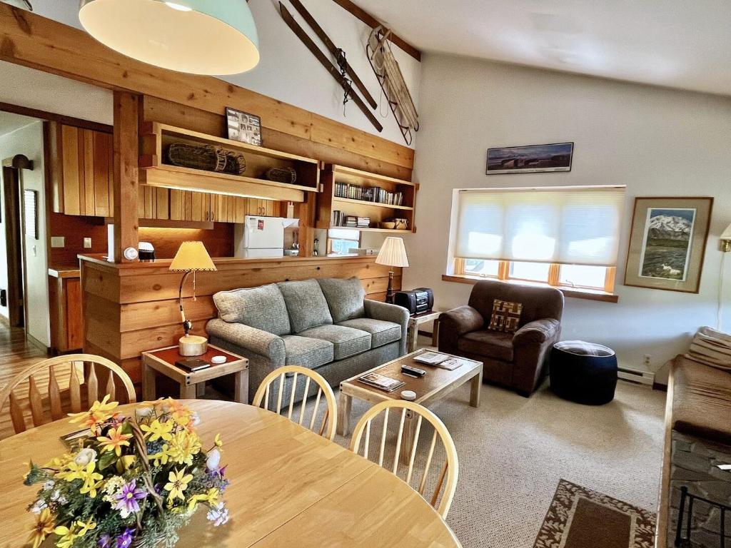 RMR: Geranium 2621 Condo in The AspensWilsonWY, Wilson