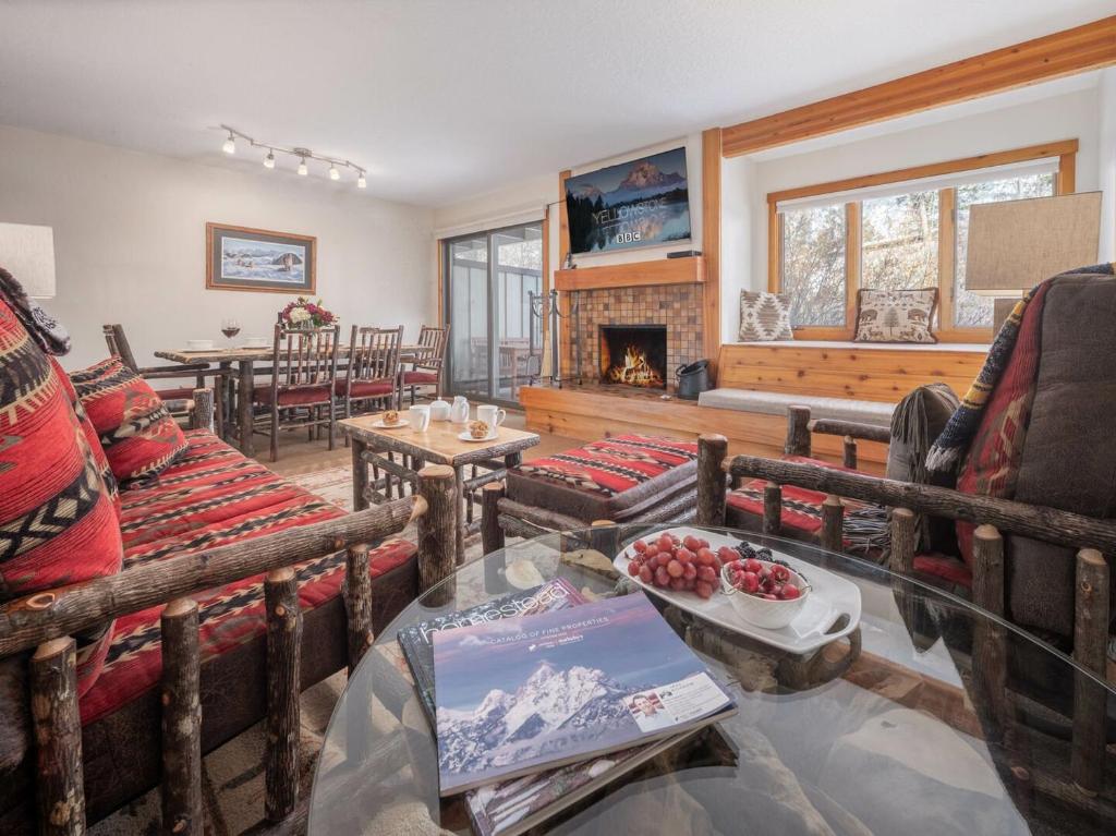 RMR: Chokeberry 3813 Condo in The Aspens, Wilson