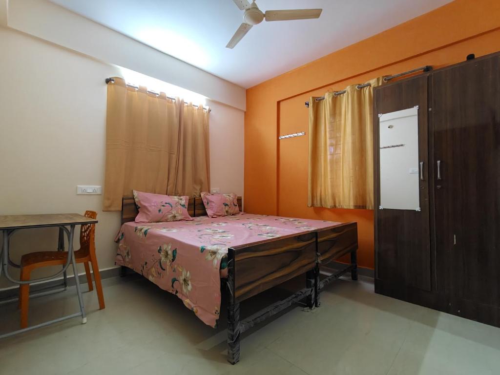Studio rooms with attached washroom, Bengalúr