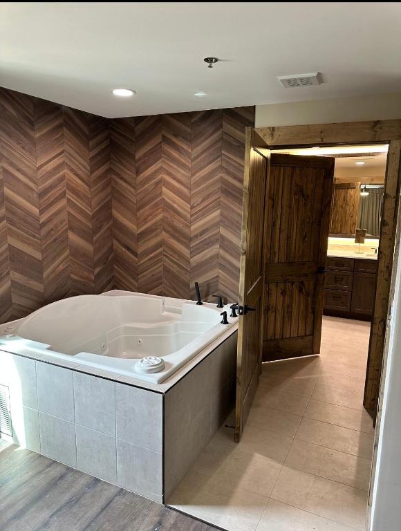 Smoky Mountains at Gatlinburg Tennessee, Gatlinburg