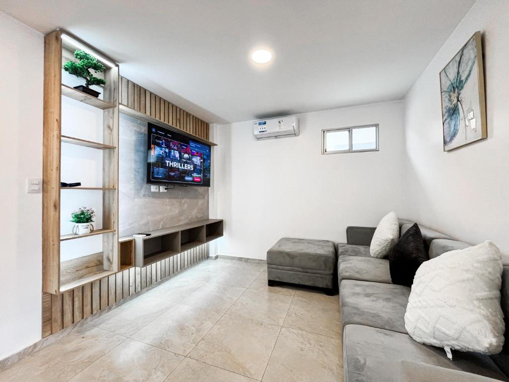 Casa Moderna con Piscina Gym Canchas - 4