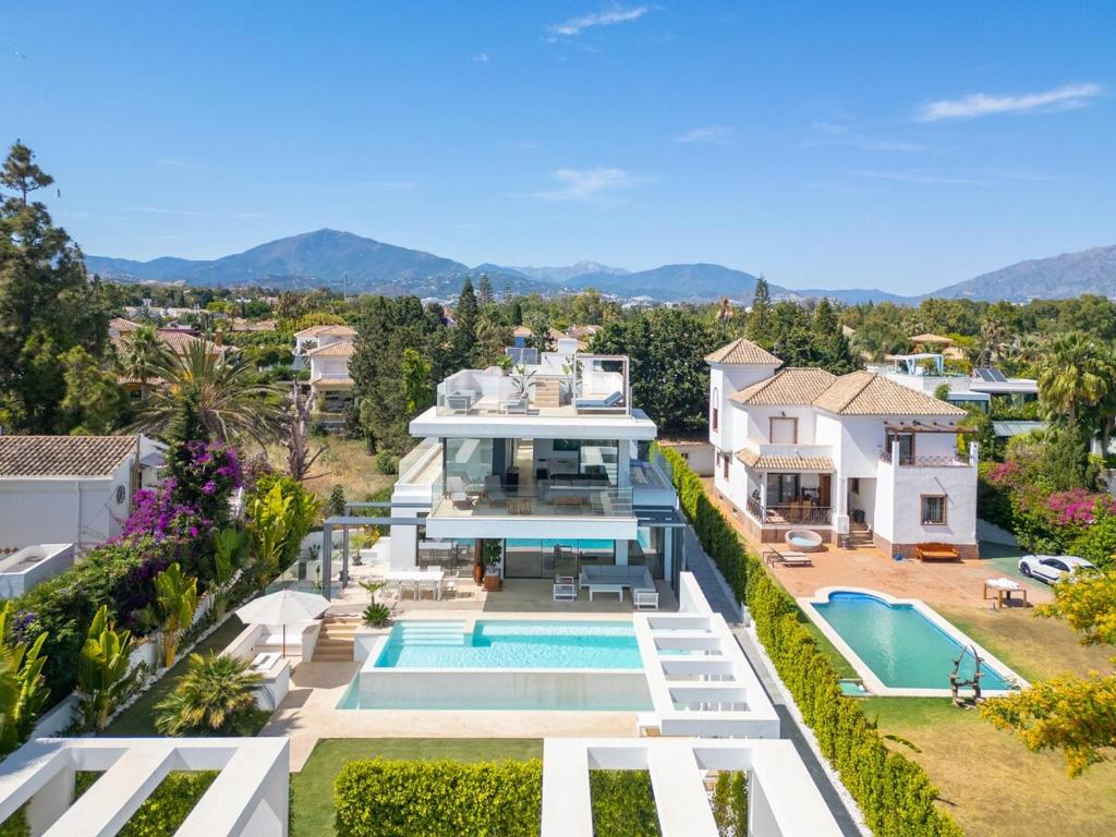 Brand New 7B Villa Zelda Beachside New Golden Mile - 2