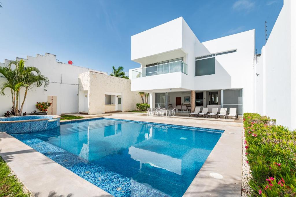 Villa Luxury White en Playa del Carmen - Alberca privada - Lujo - 5 Habitaciones - 2