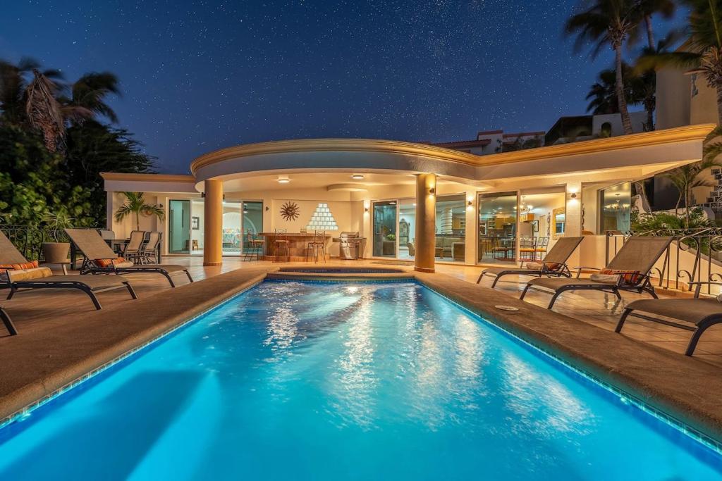 Villa Sol y Luna by Cabo Villas - 3