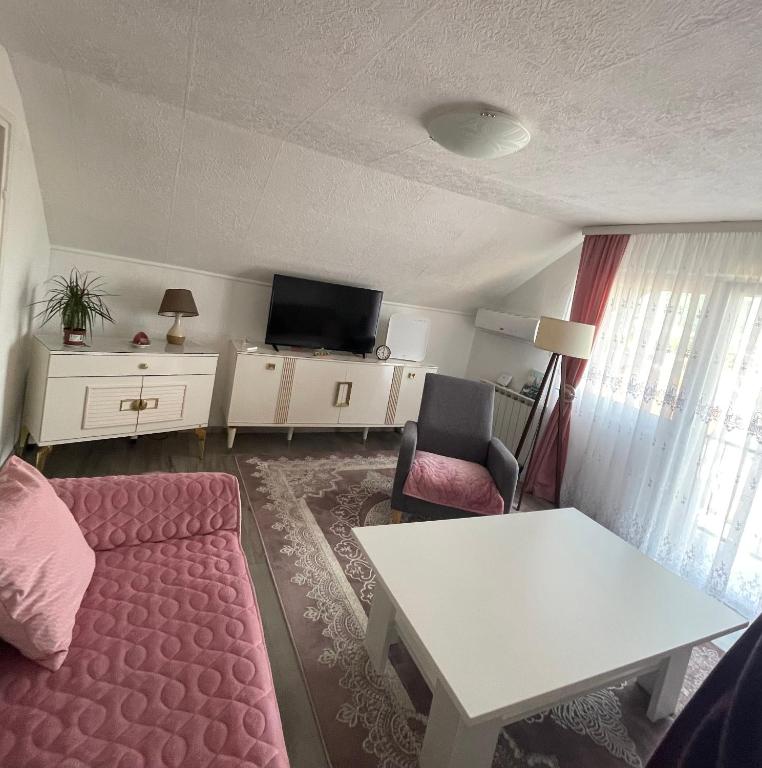 Penthouse Sweet - 4
