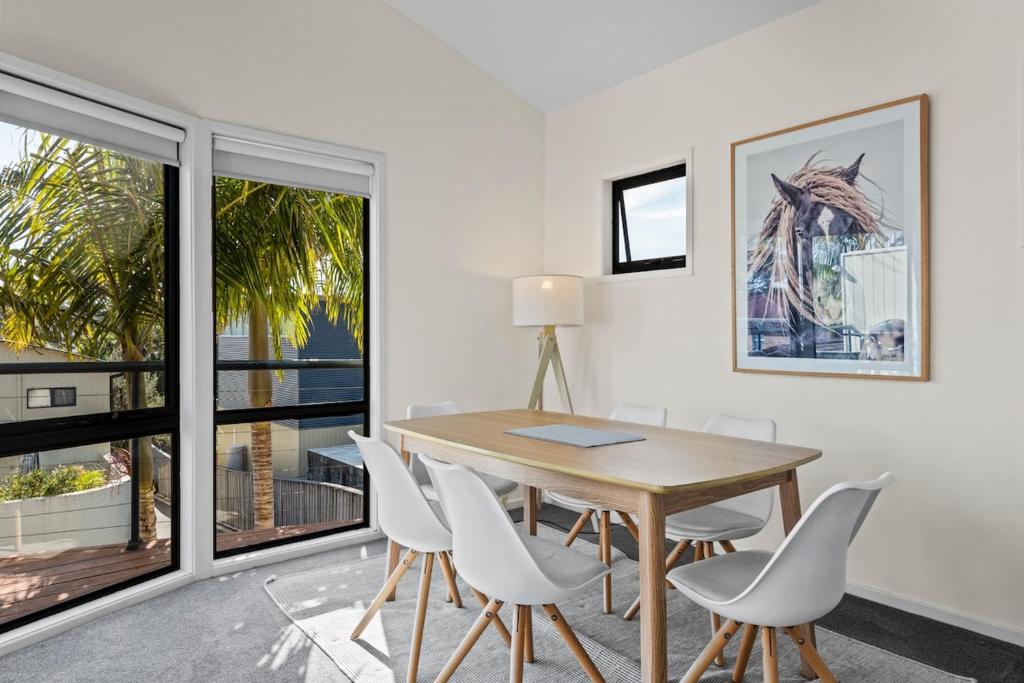 Perfect Jervis Bay location & fresh modern living, Vincentia