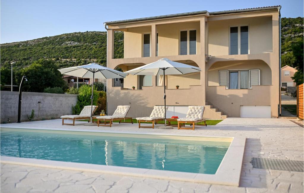 Nice Home In Pakostane With Wifi, Vrana