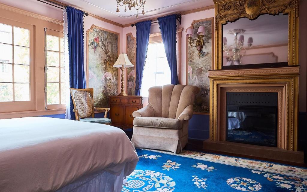 Luxurious Hollywood Homestay, Los Angeles