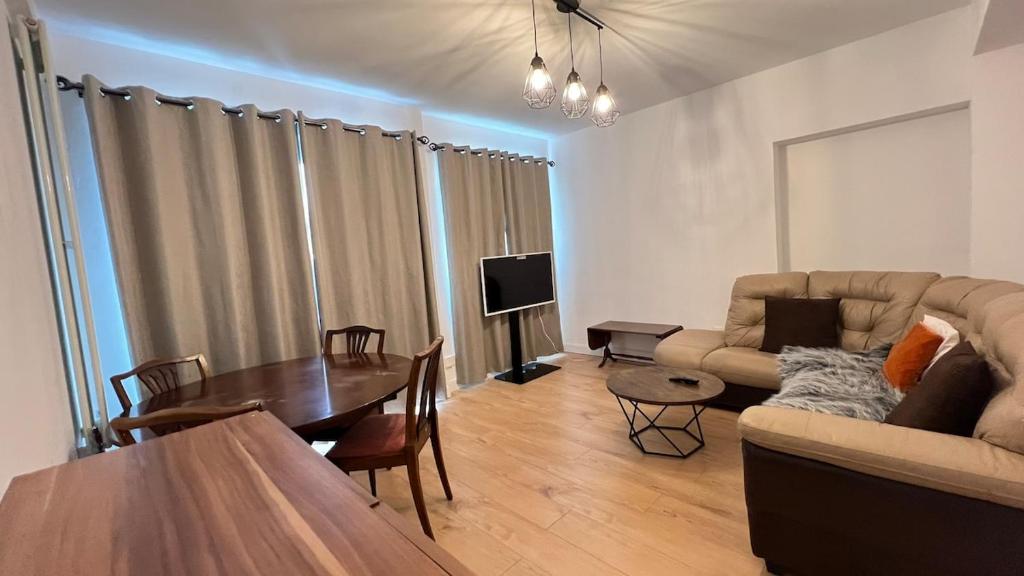 Flat in London Bridge, Moffat