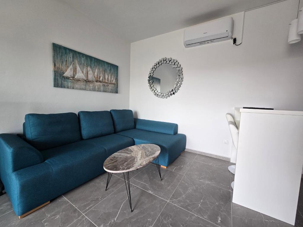 Apartmani Lucic, Vir