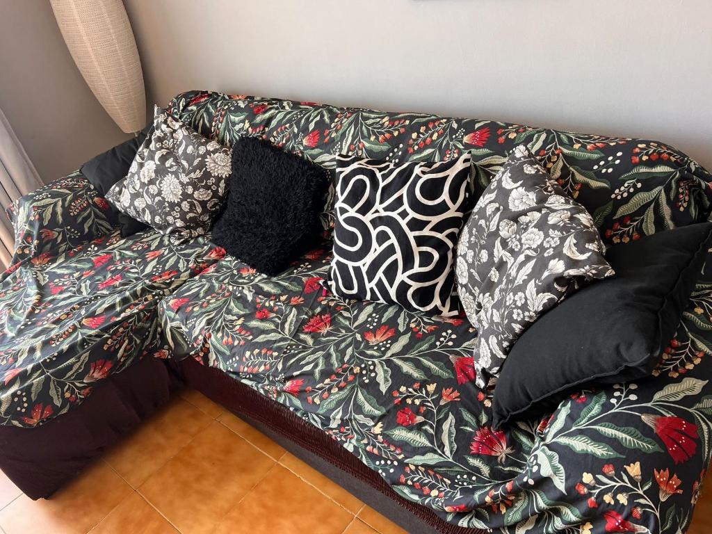 DARUMA APARTMENTS 1-Bedroom Apartment with Sea Views - 3