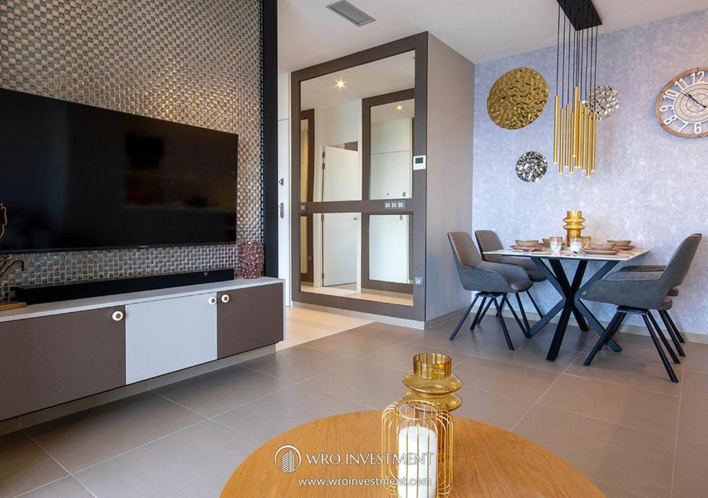 INTEMPO SKY RESORT in BENIDORM TOP PREMIUM 2 - 4