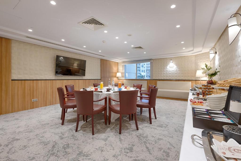 オクシデンタル パリ ルヴァロワ (Occidental Paris Levallois) 宴会場