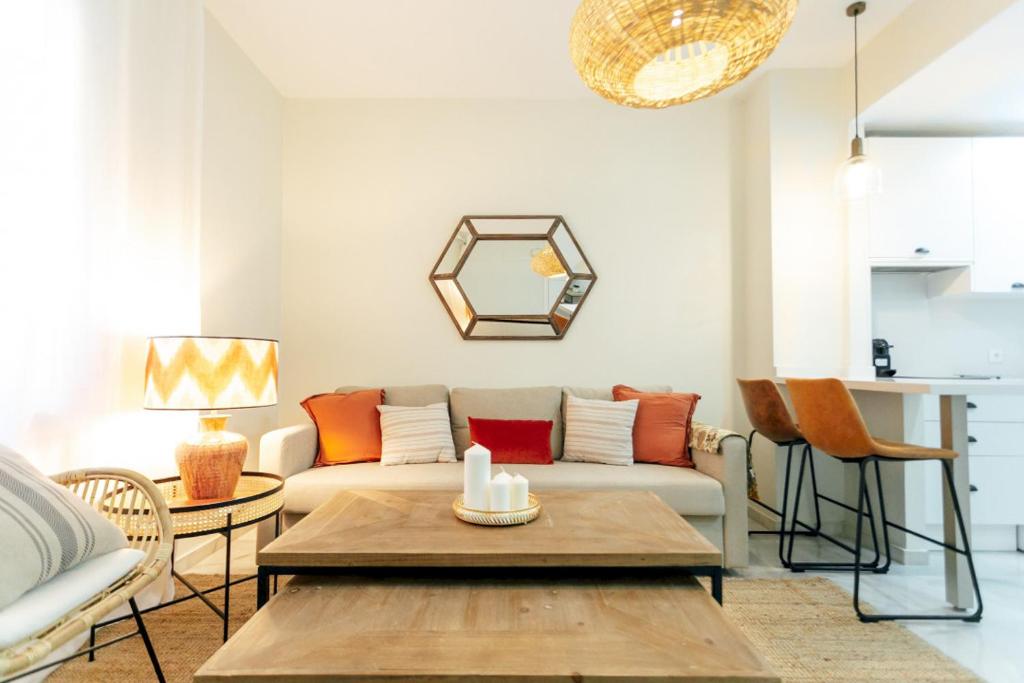 Beautiful and charming apartment 1Bd1Bth - Triana - 2