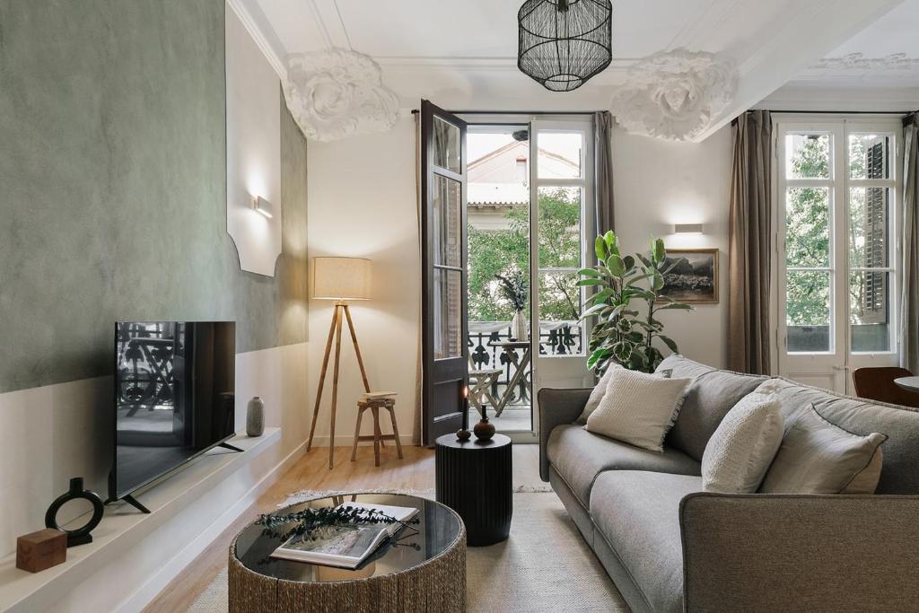 Paestum - Studio and balcony in Eixample Esquerra, Barcelona