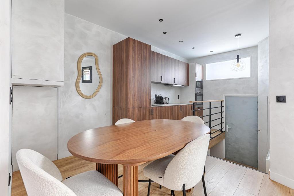 Maison de charme au coeur de Batignolles, Paris