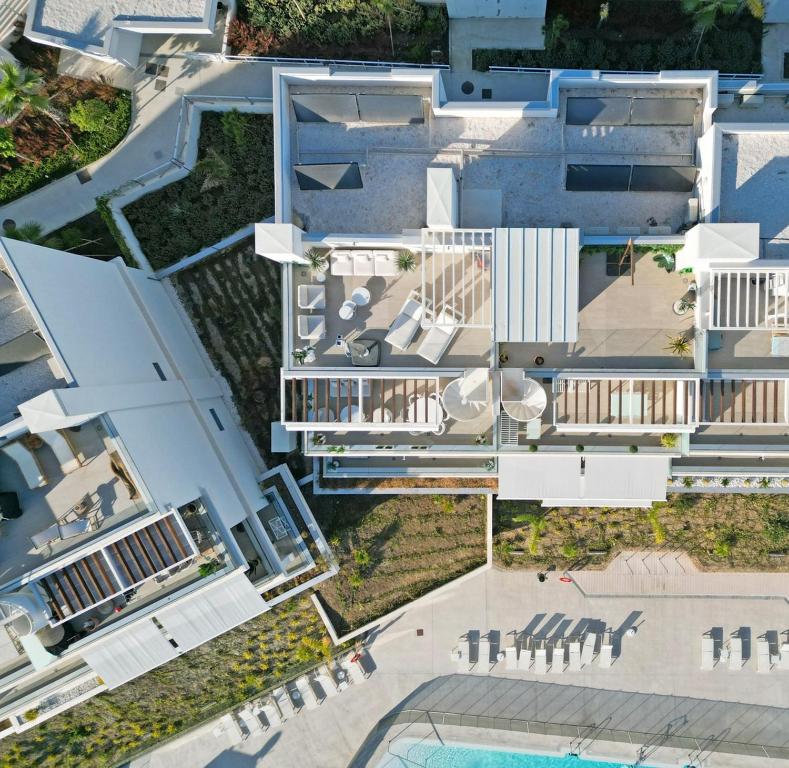 Rico Penthouse Apt - Perfect For Every Season! - 5