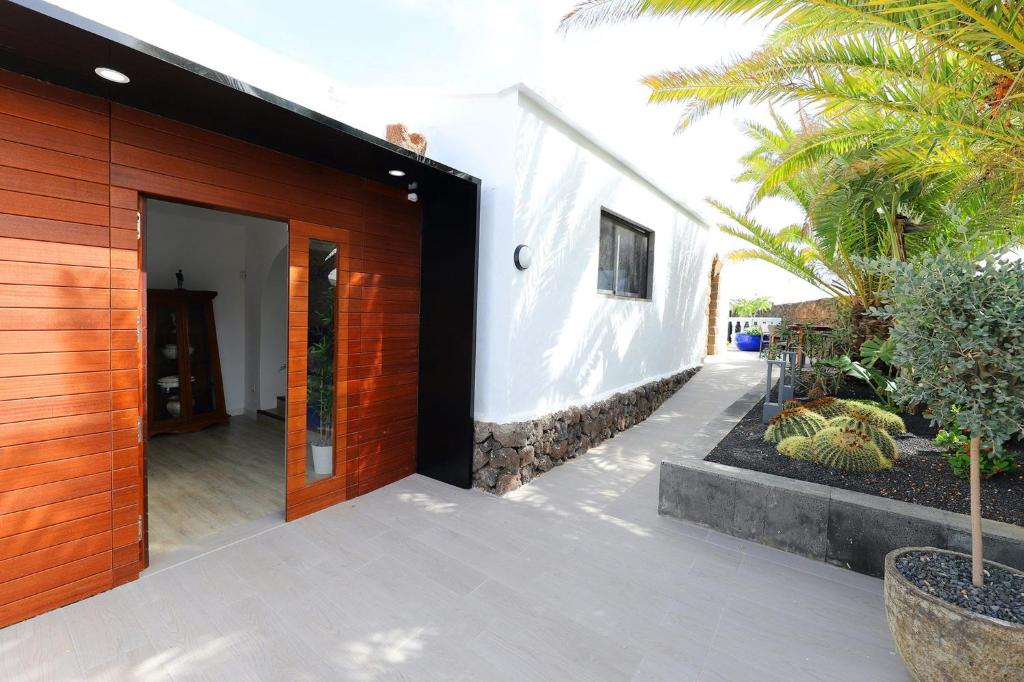 Graceful Puerto Del Carmen Villa 5 Bedrooms Villa Vega Del Carmen - 5