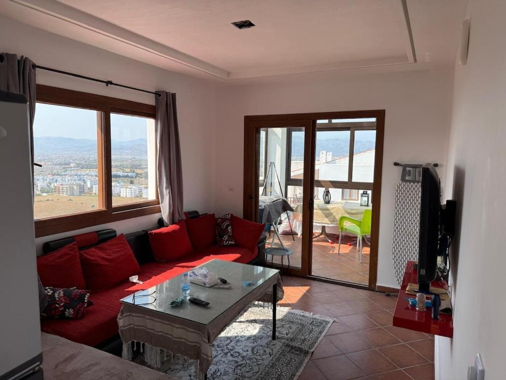 Apartment with pool, Ons Belang