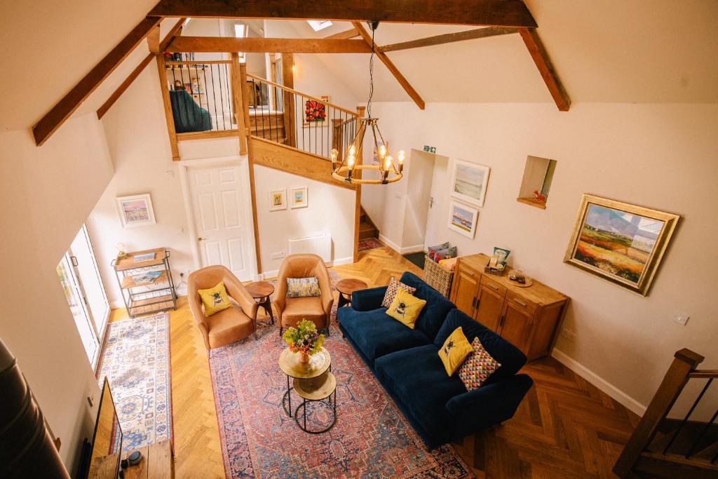 Stunning Barn Conversion, Dunlop