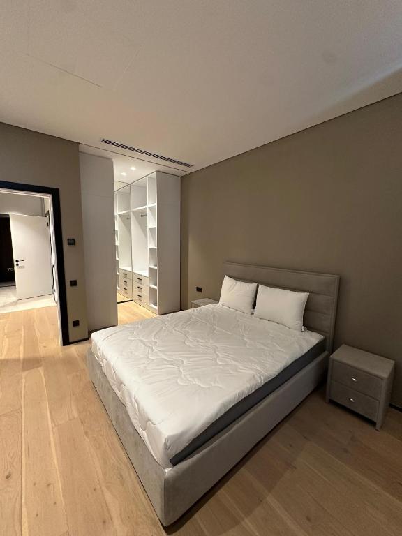 Sea Breeze Lighthouse, Mekhrably